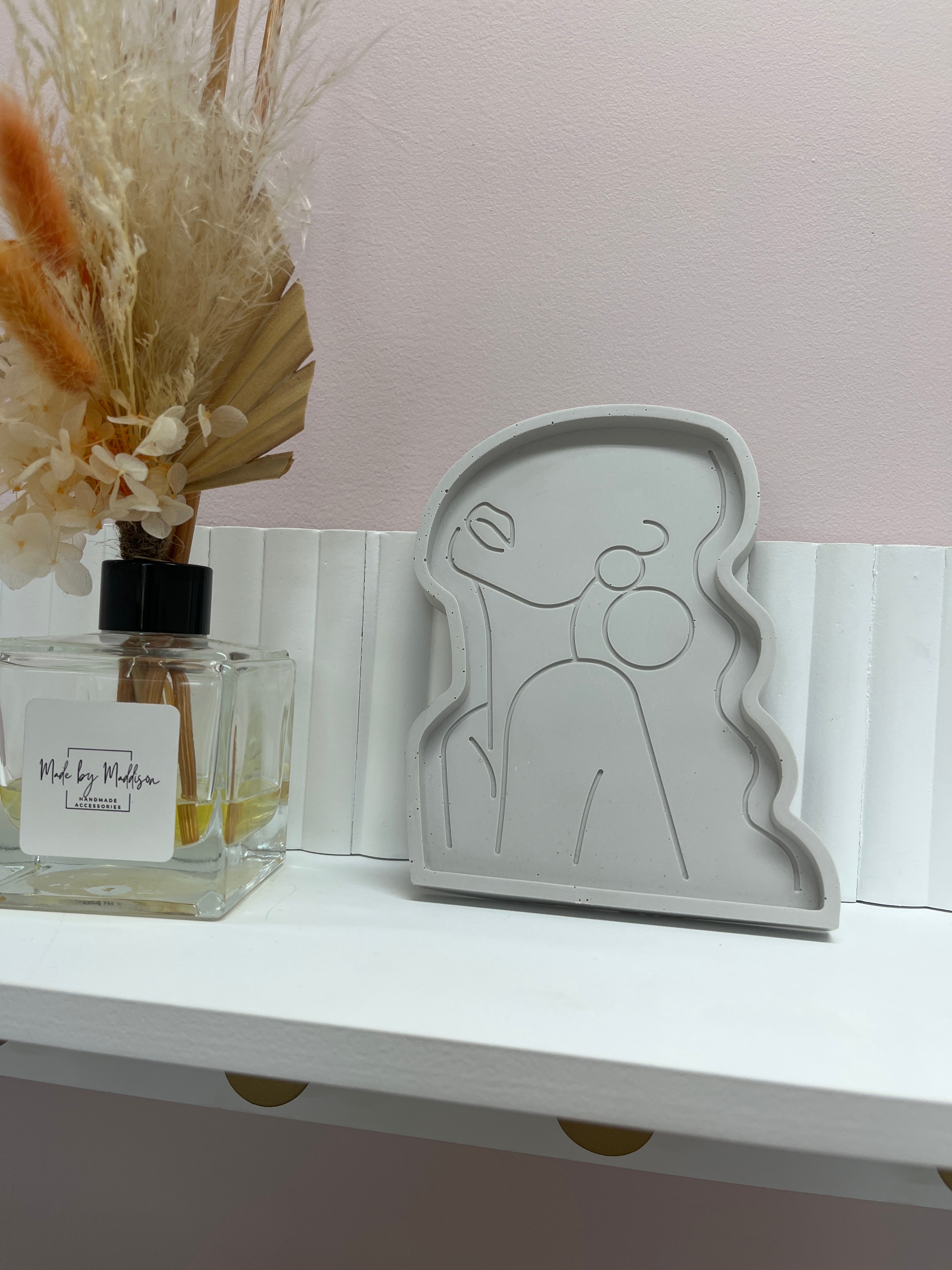 Grey lady jewellery tray