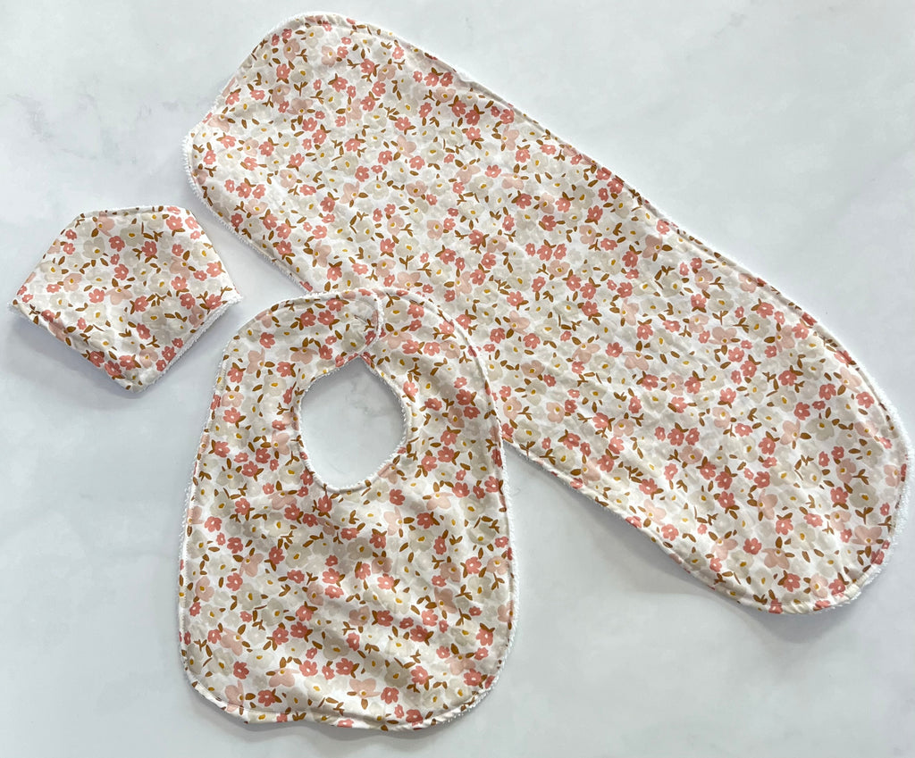 Neutral floral bib set