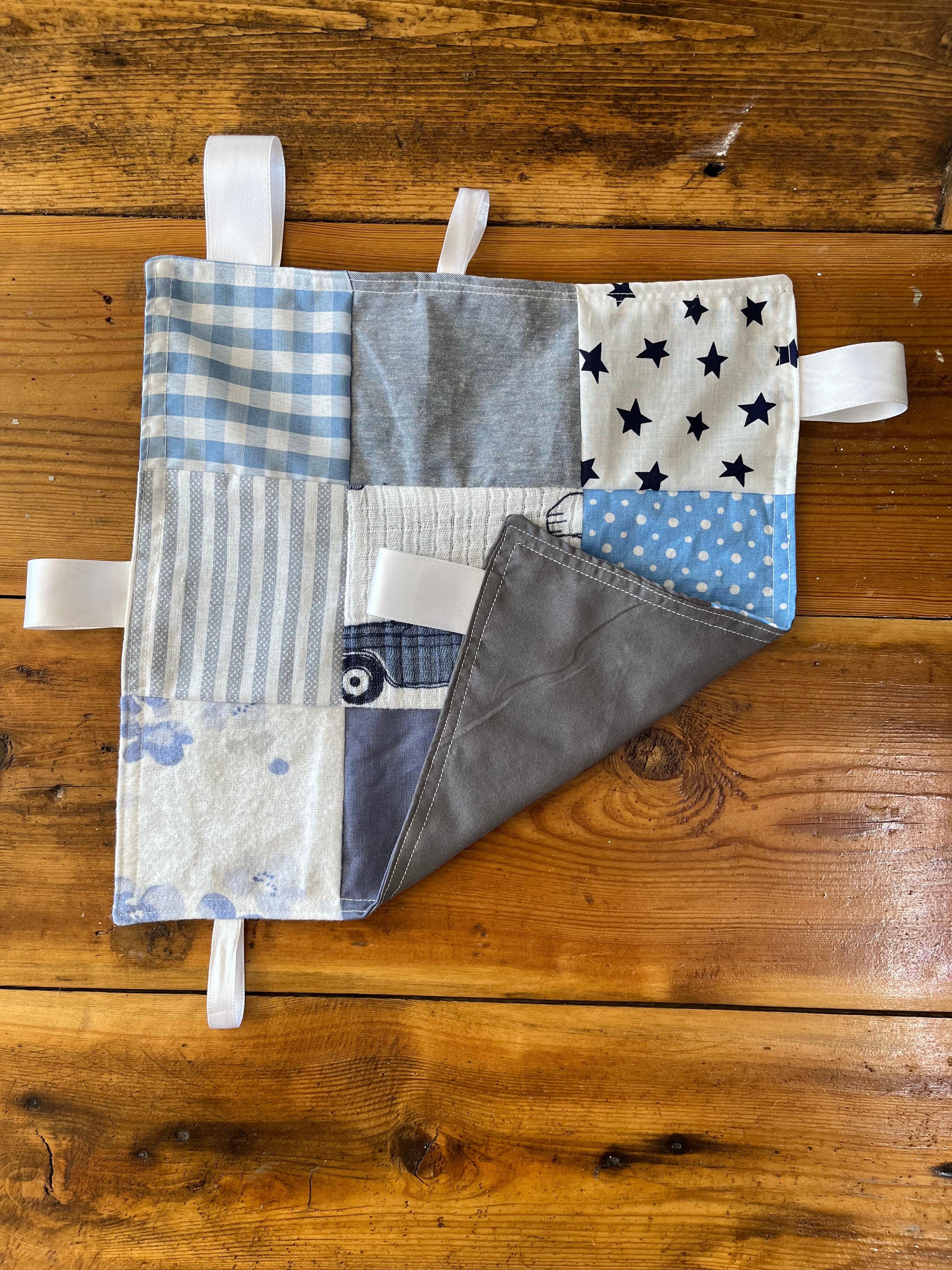 Taggy blanky - blue