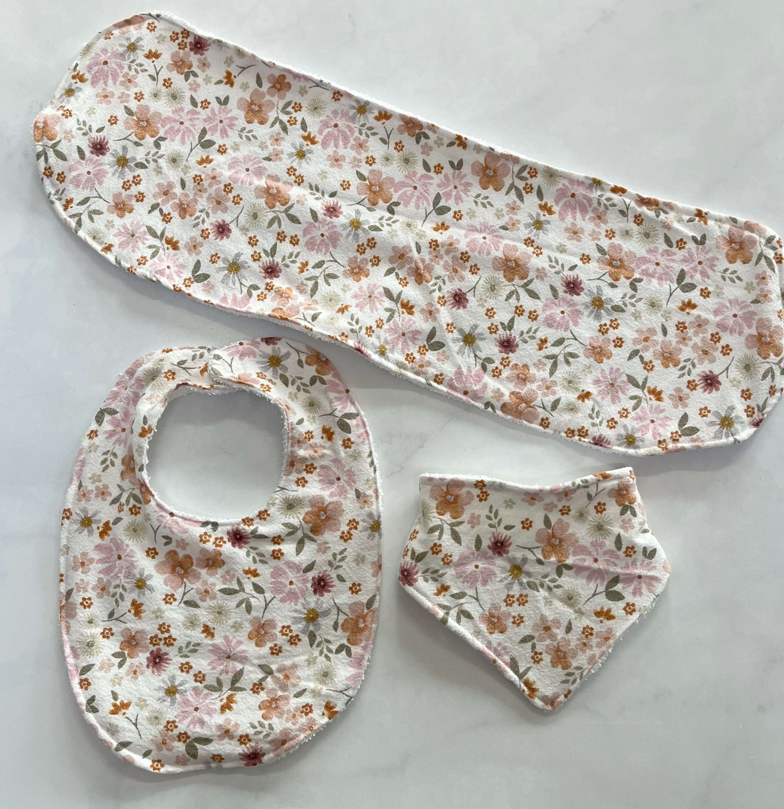 Floral bib set