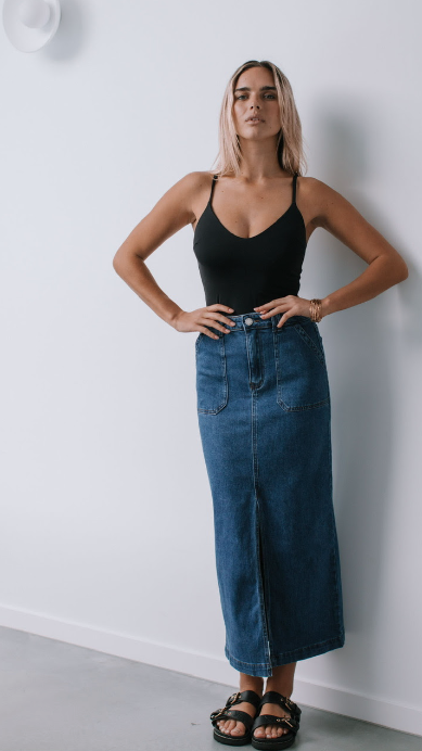 Dark blue skirt image 0