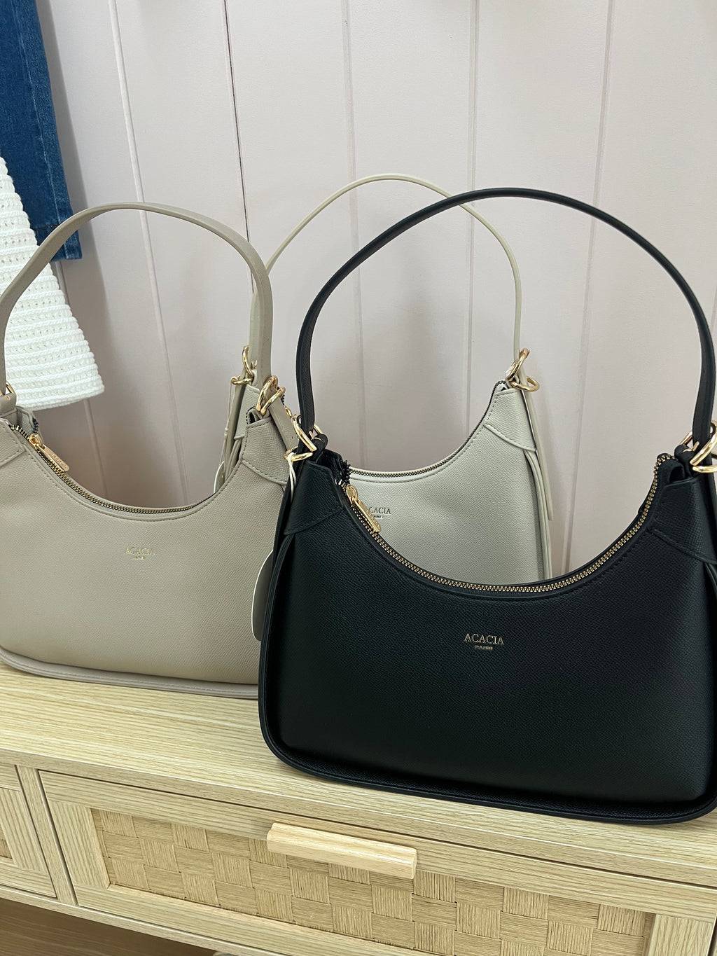 Cora shoulder bag image 1