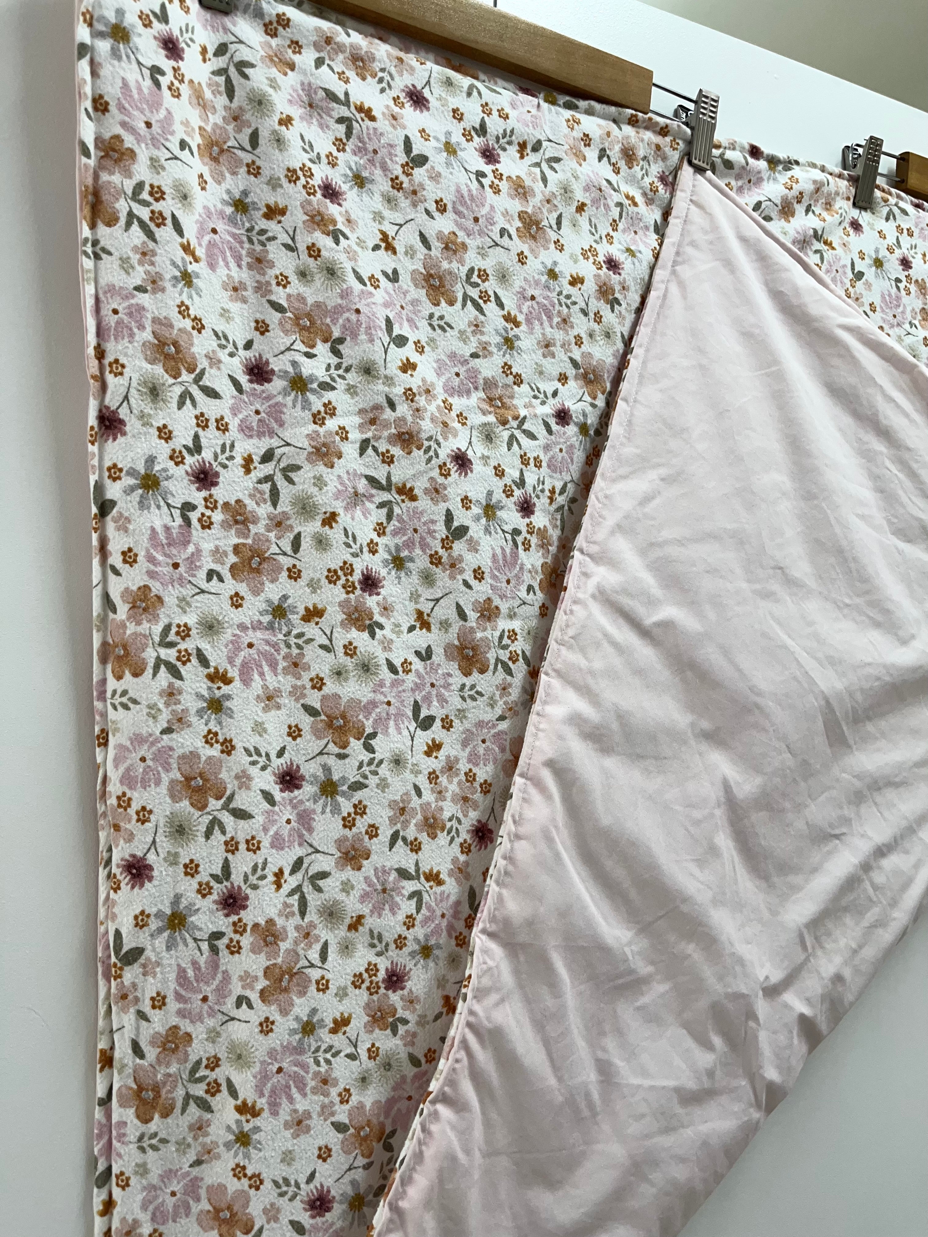 Pink floral baby blanket - APPROX 100x100cm