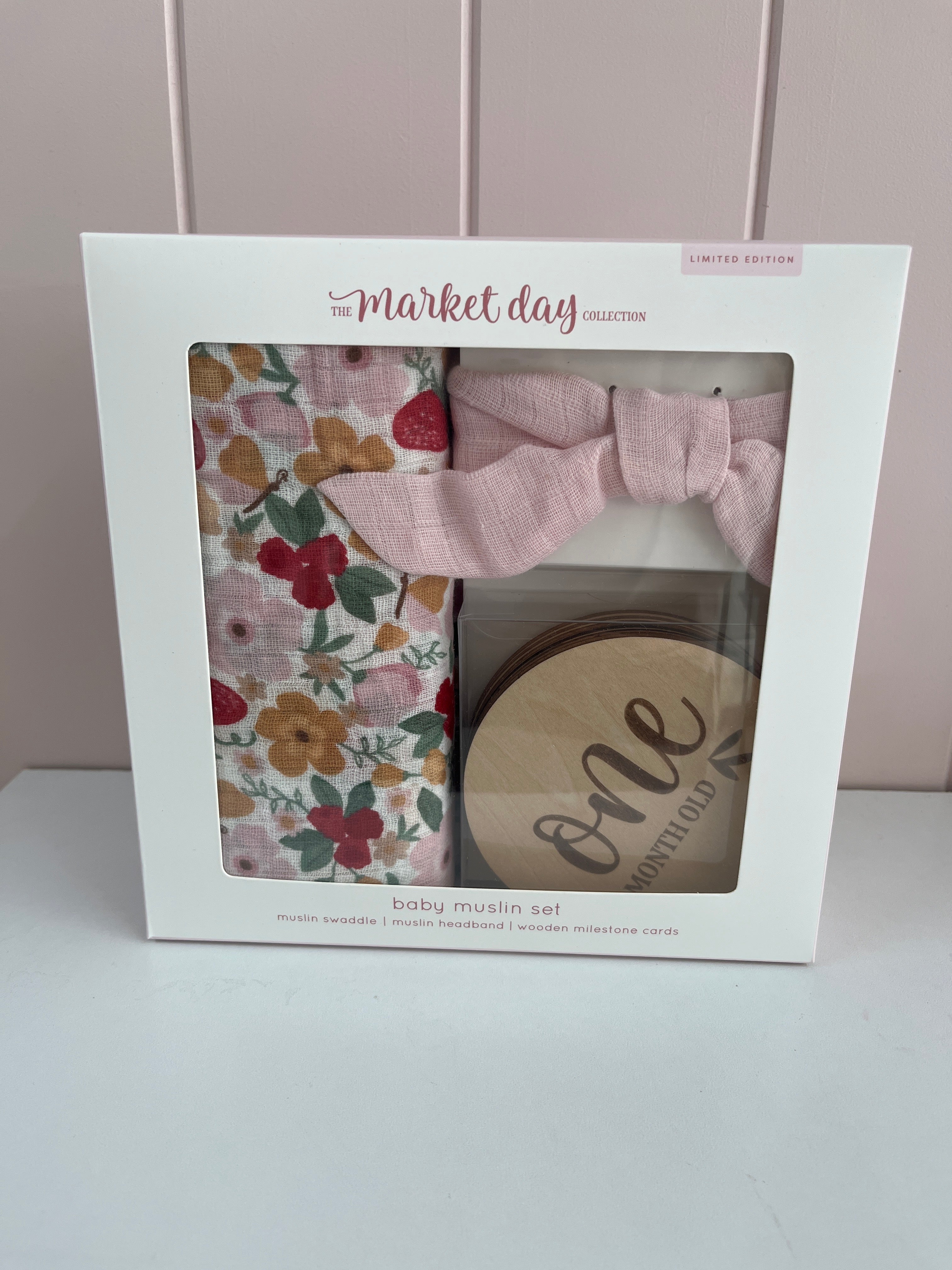 Strawberry Muslin set