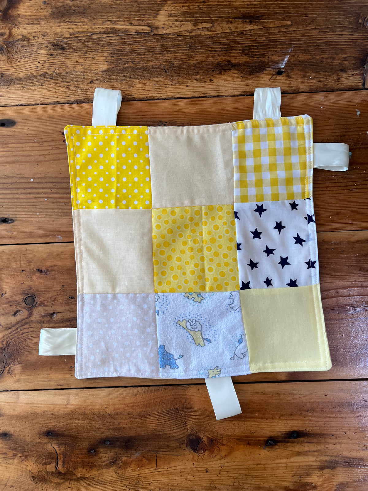 Taggy blanky - yellow