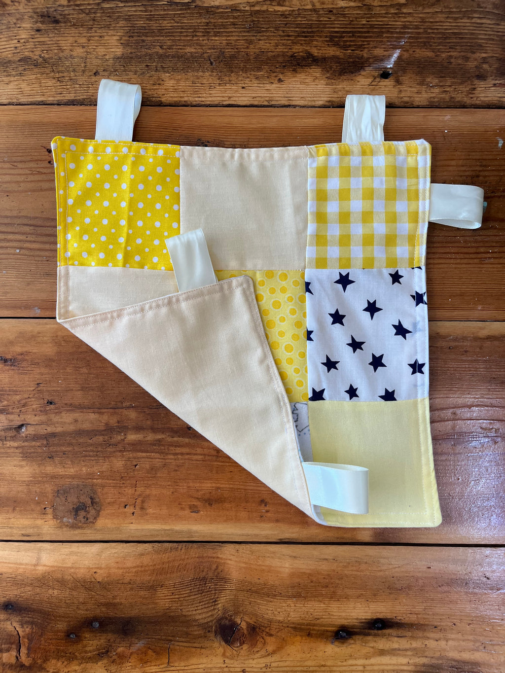 Taggy blanky - yellow