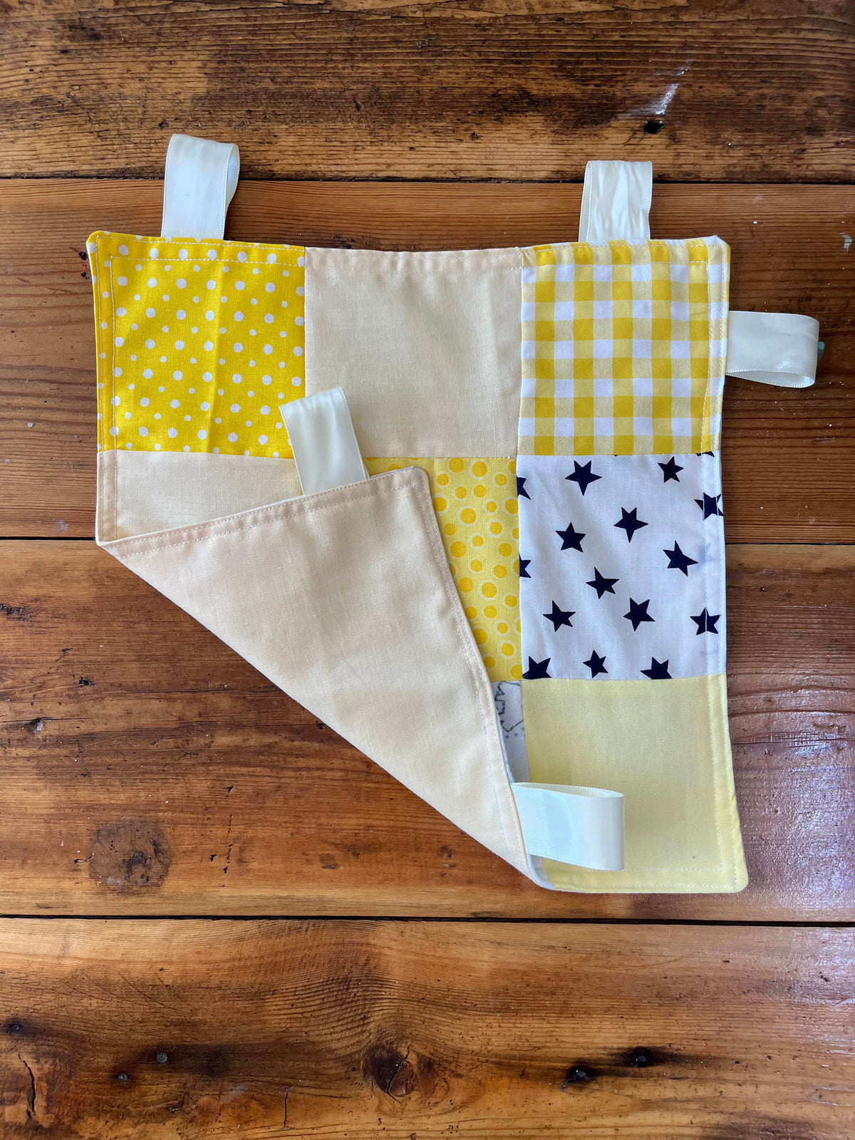 Taggy blanky - yellow