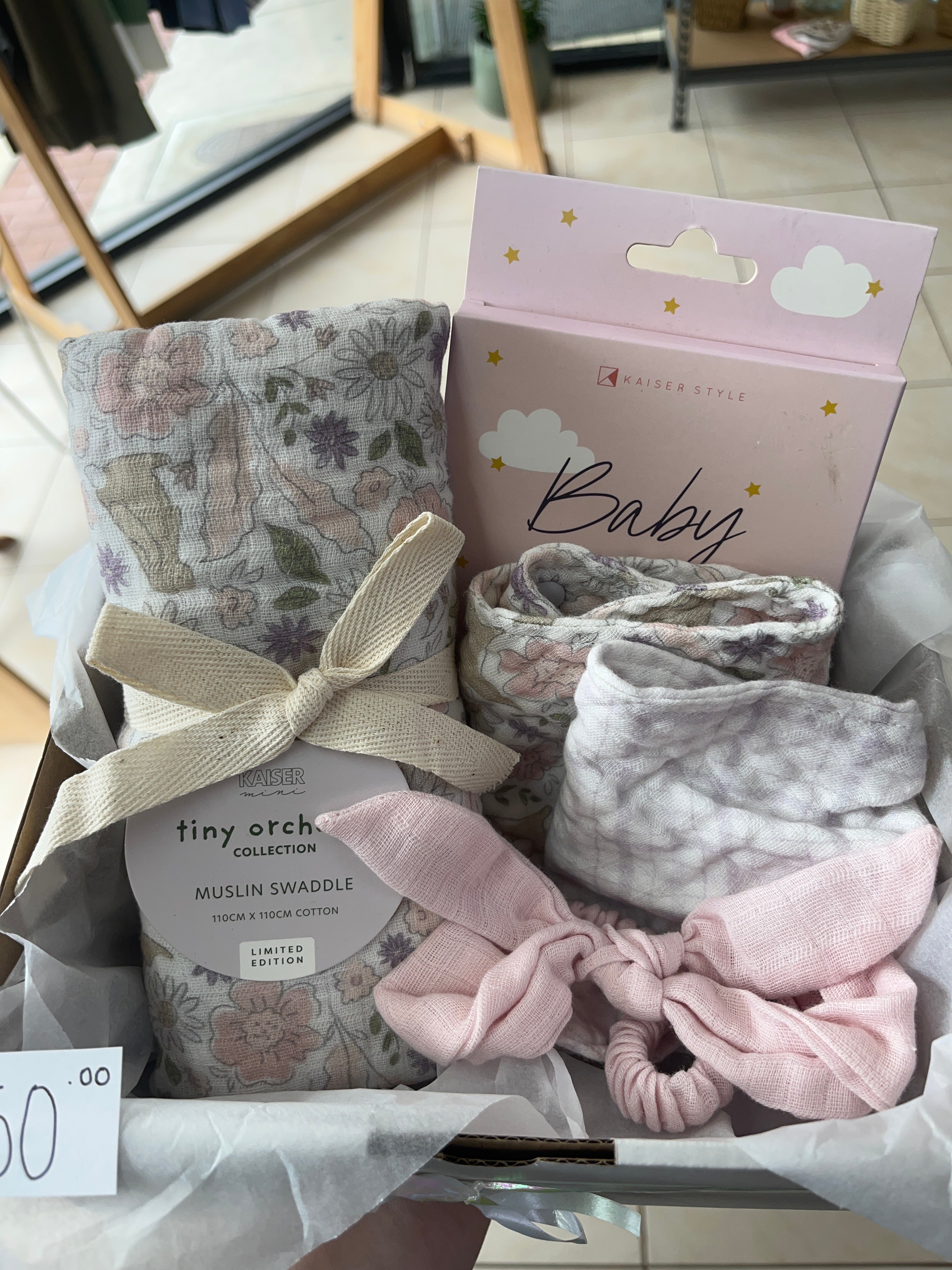 Baby girl giftpack