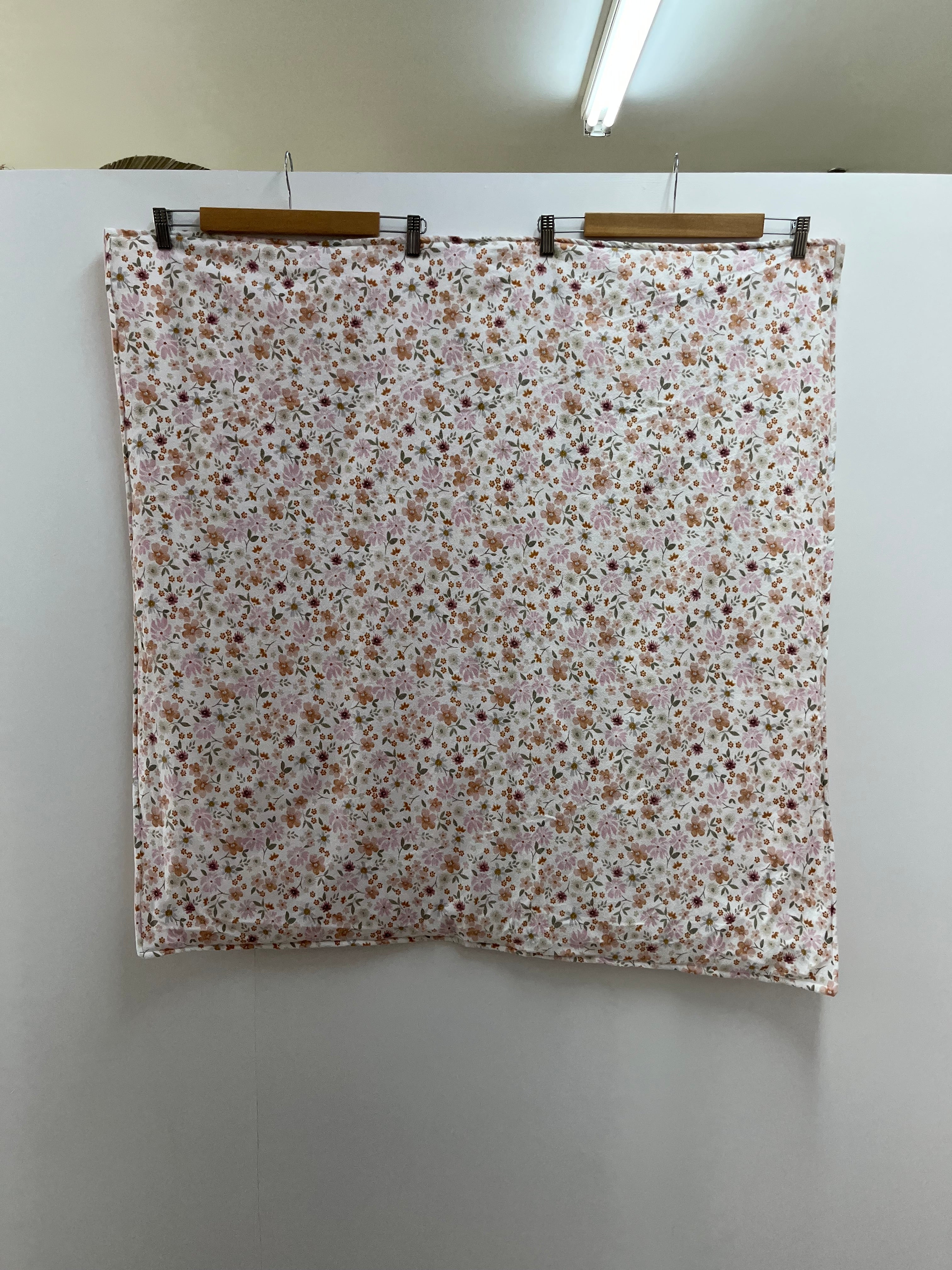 Pink floral baby blanket - APPROX 100x100cm