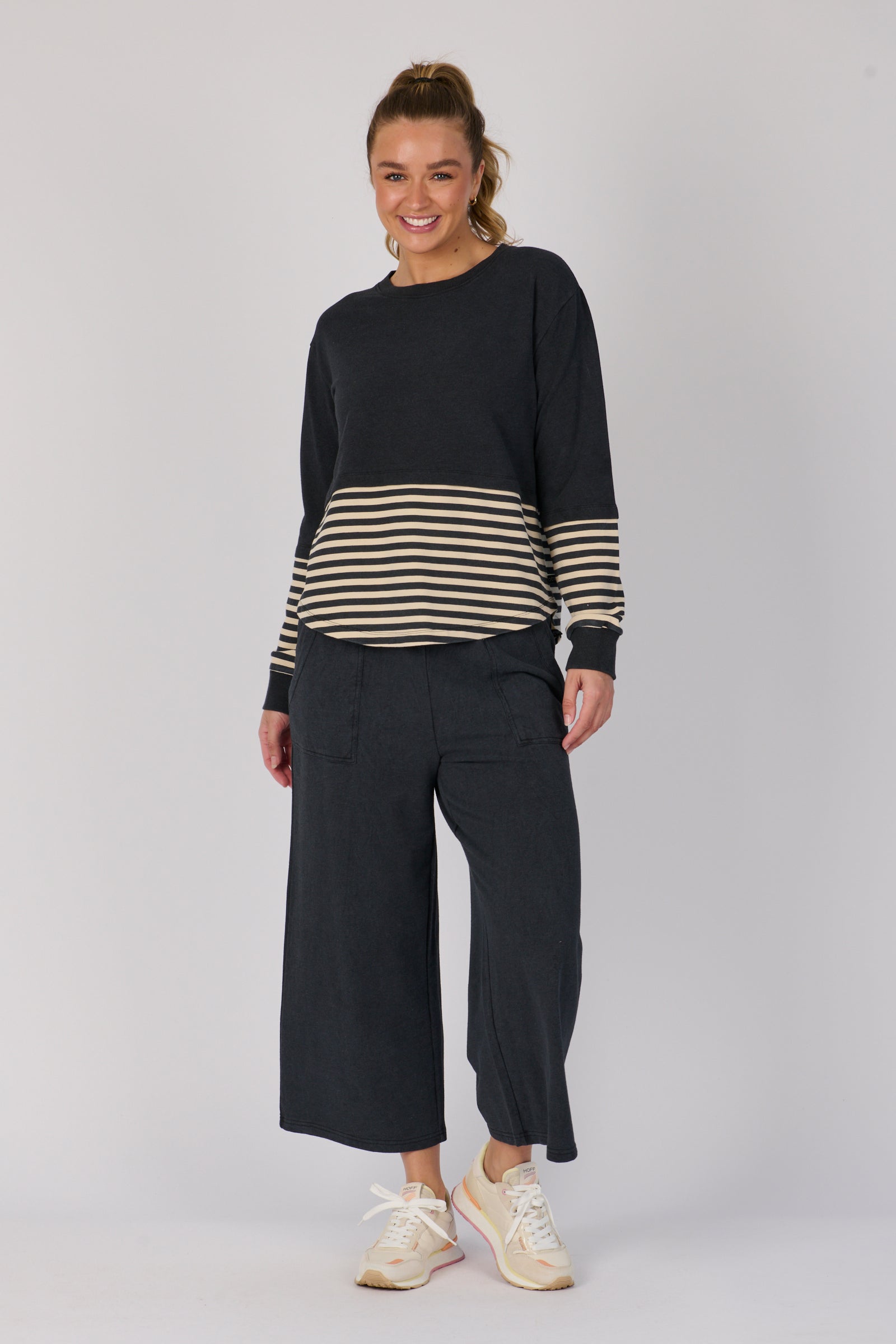 Black long sleeve top image 4