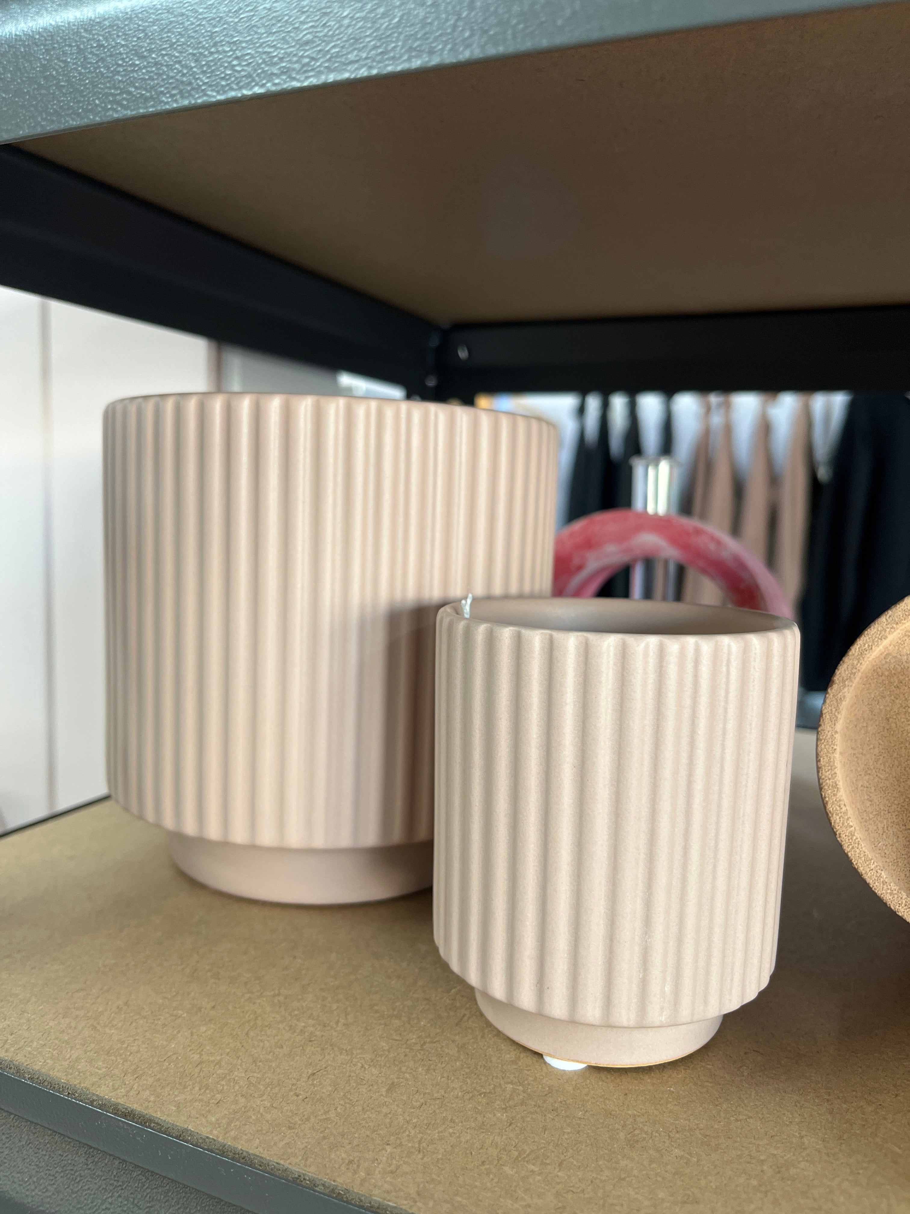 Nude pot