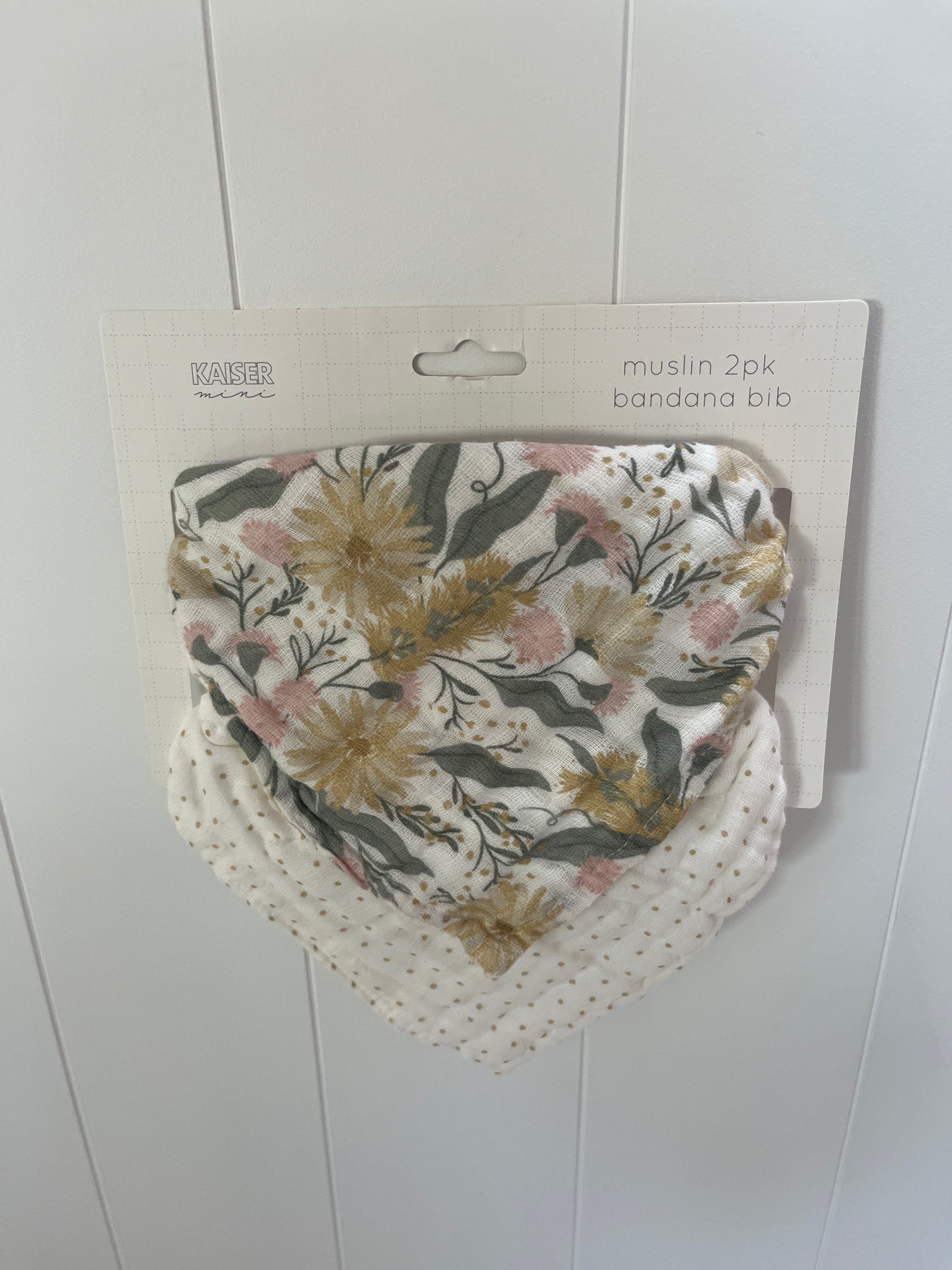 Wild natives bandana bib