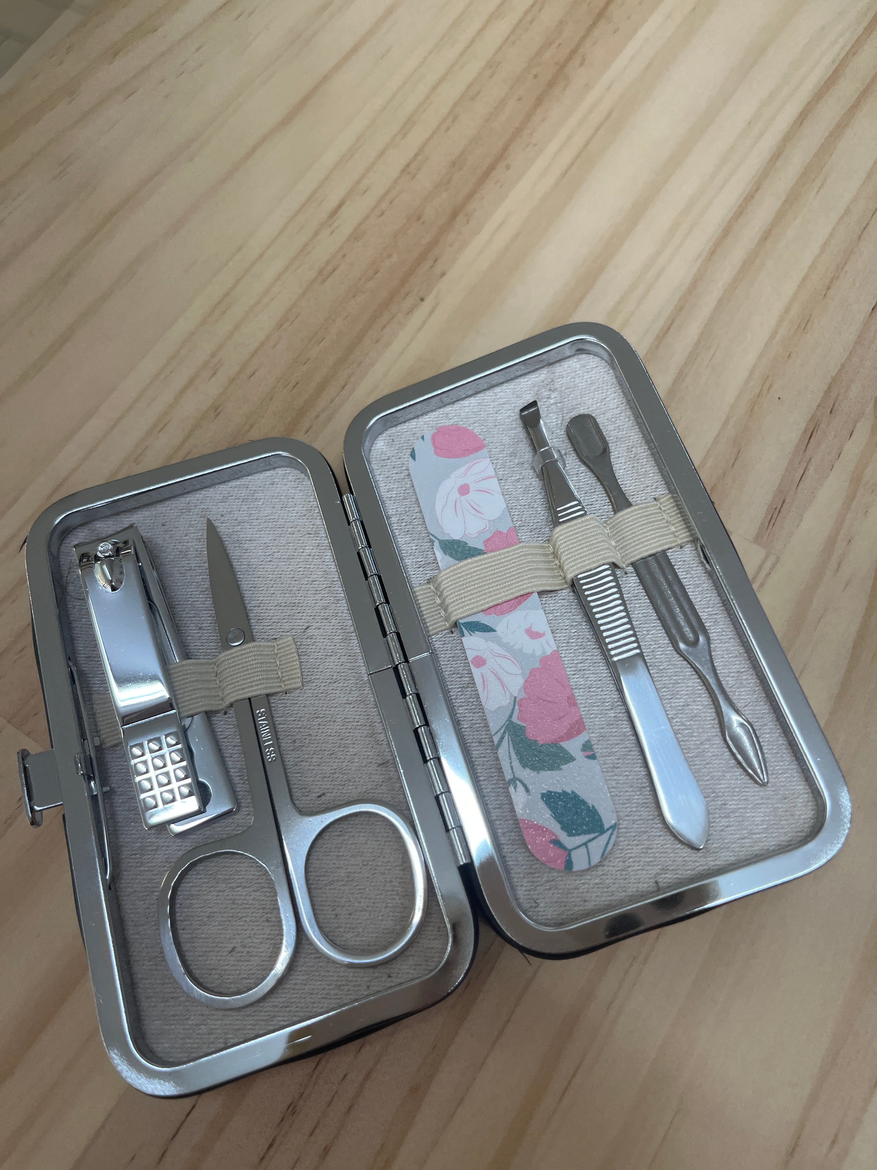 Manicure set