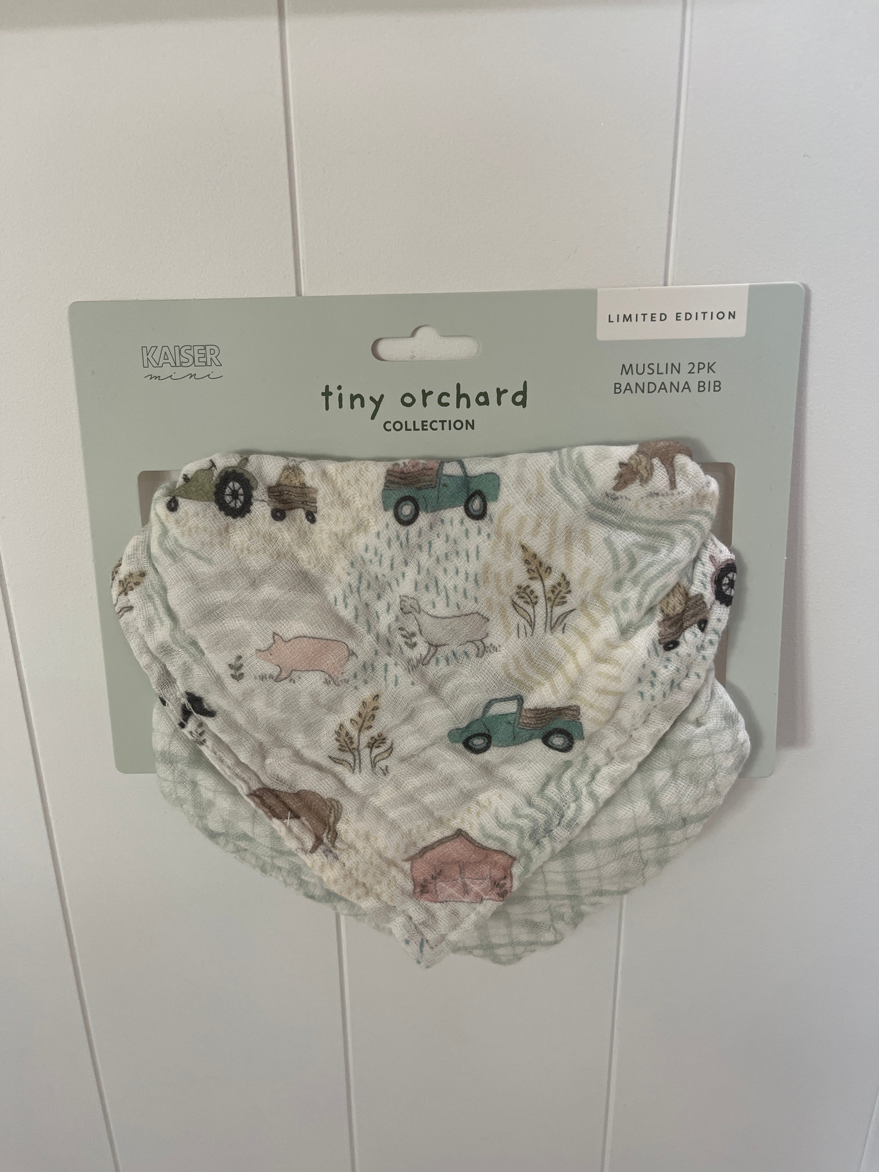Farm bib set