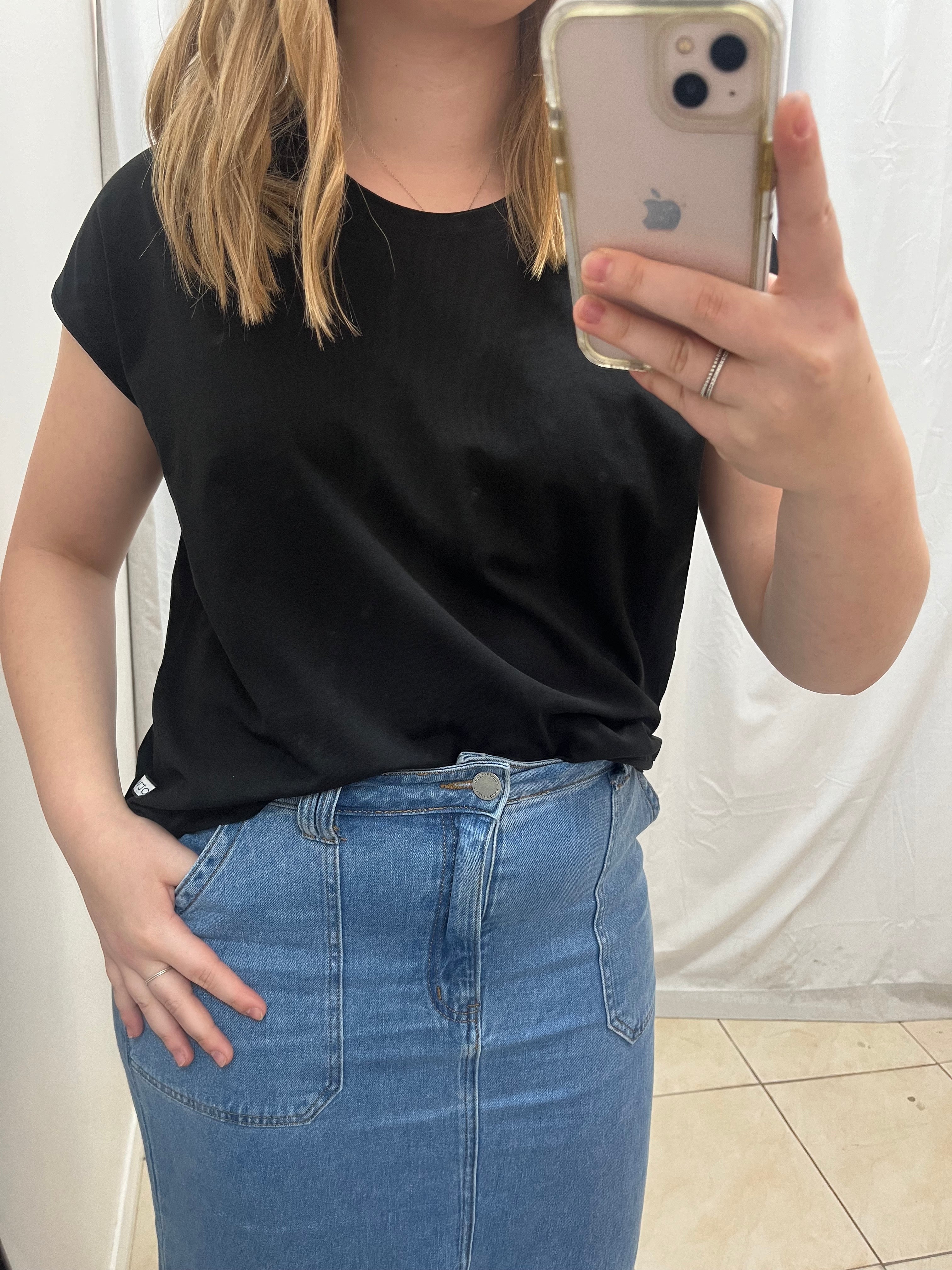 Shell tee black image 0